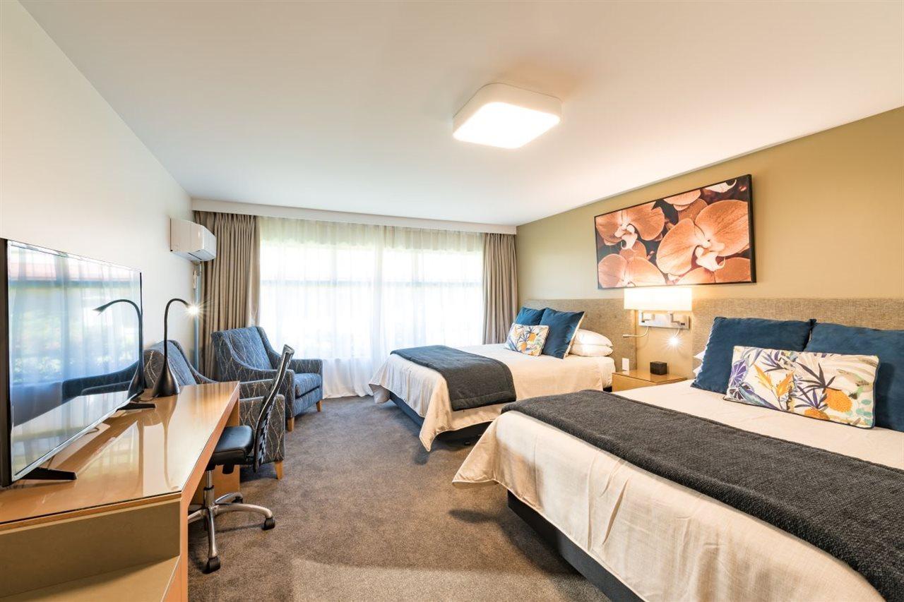 Distinction Hamilton Hotel & Conference Centre מראה חיצוני תמונה