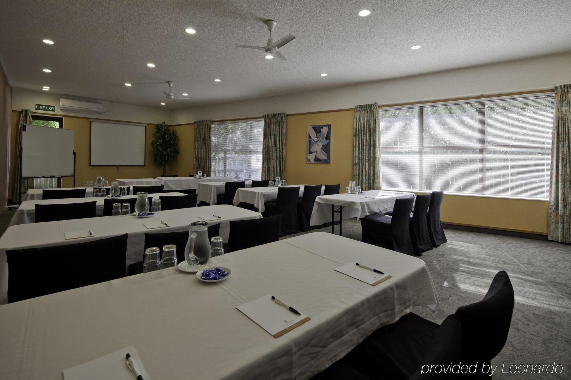 Distinction Hamilton Hotel & Conference Centre מראה חיצוני תמונה