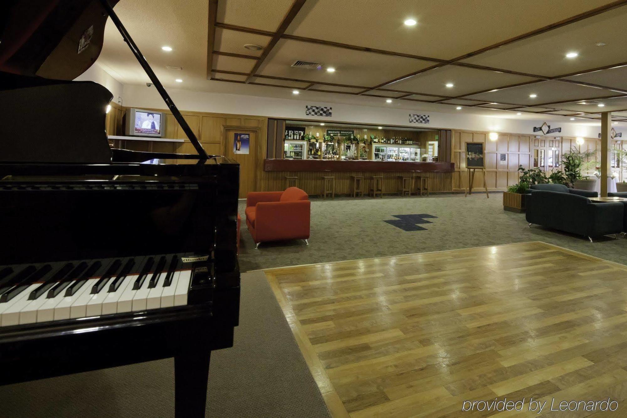 Distinction Hamilton Hotel & Conference Centre מראה חיצוני תמונה